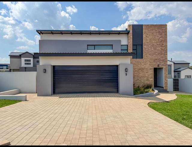 4 BEDROOM HOUSE FOR SALE IN FOUNTAINBROOK ESTATE